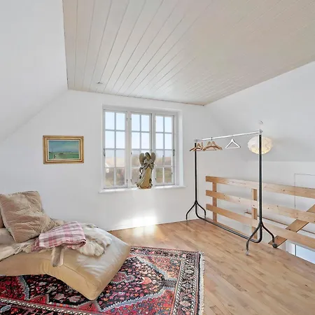 Awesome In Ebeltoft With 2 Bedrooms And Internet בית נופש *