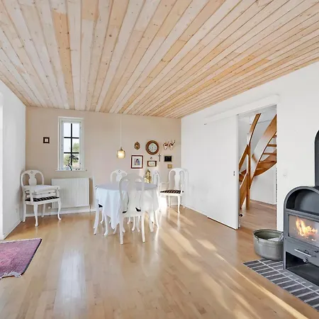 Awesome In Ebeltoft With 2 Bedrooms And Internet * Knebel
